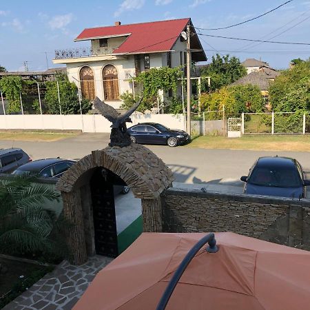 Гостевой Дом Siella Hotel Sukhumi Exterior photo